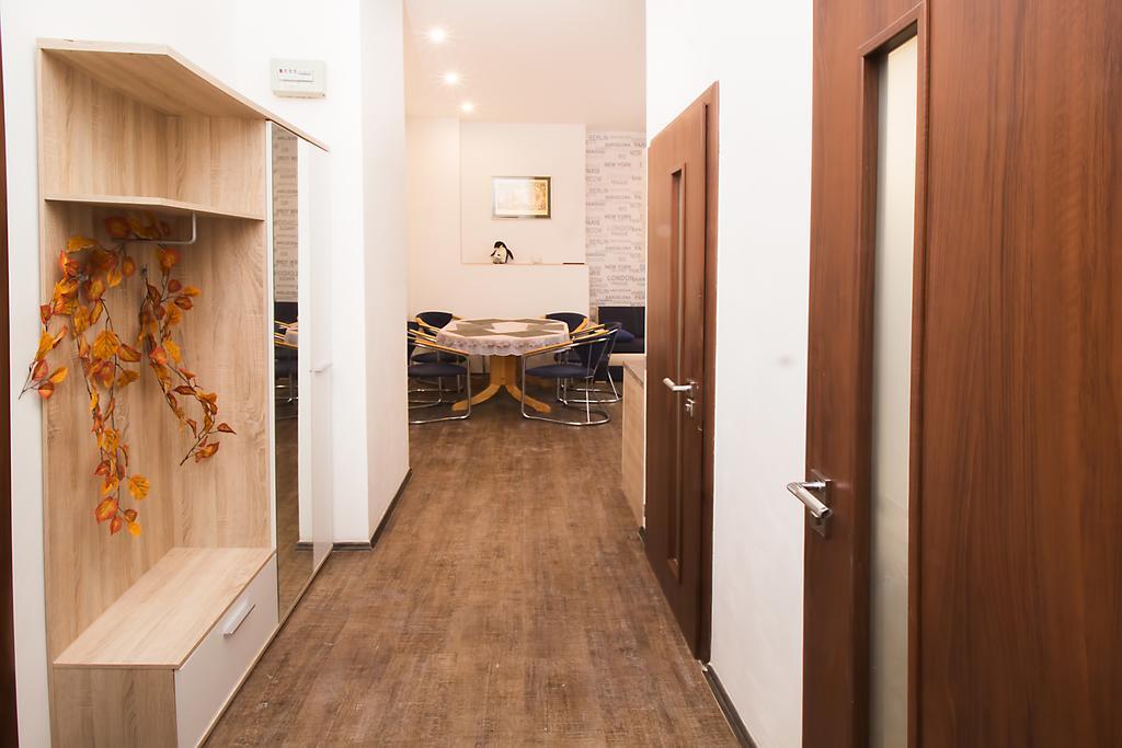 Apartment Ve Smeckach With A Big Terrace Πράγα Εξωτερικό φωτογραφία