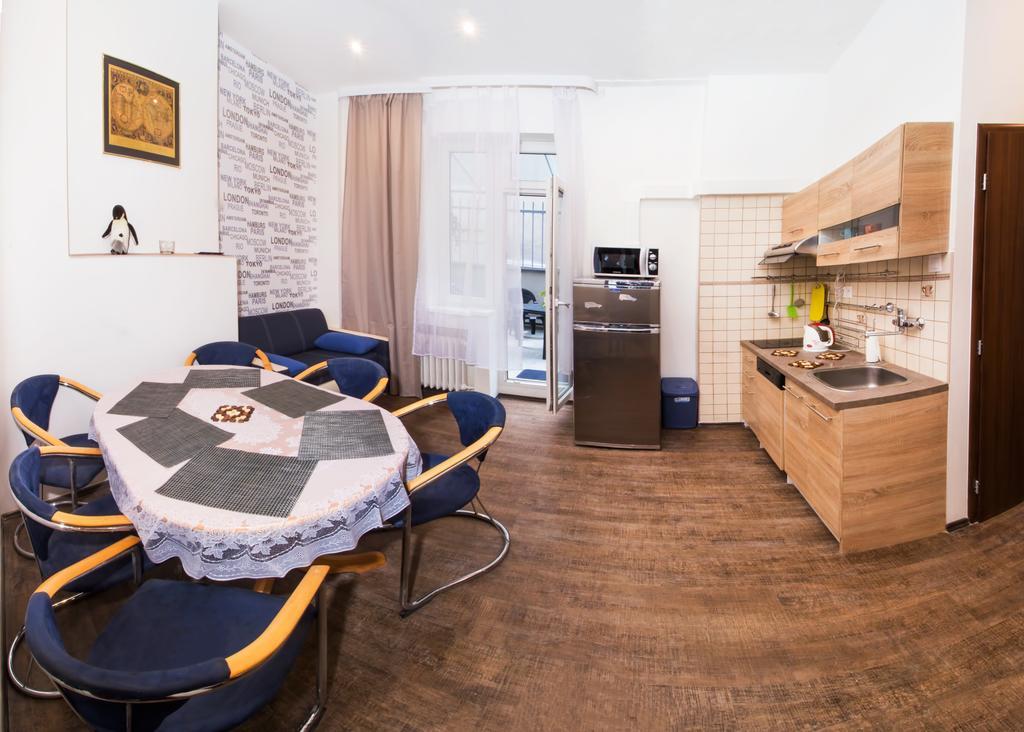 Apartment Ve Smeckach With A Big Terrace Πράγα Εξωτερικό φωτογραφία